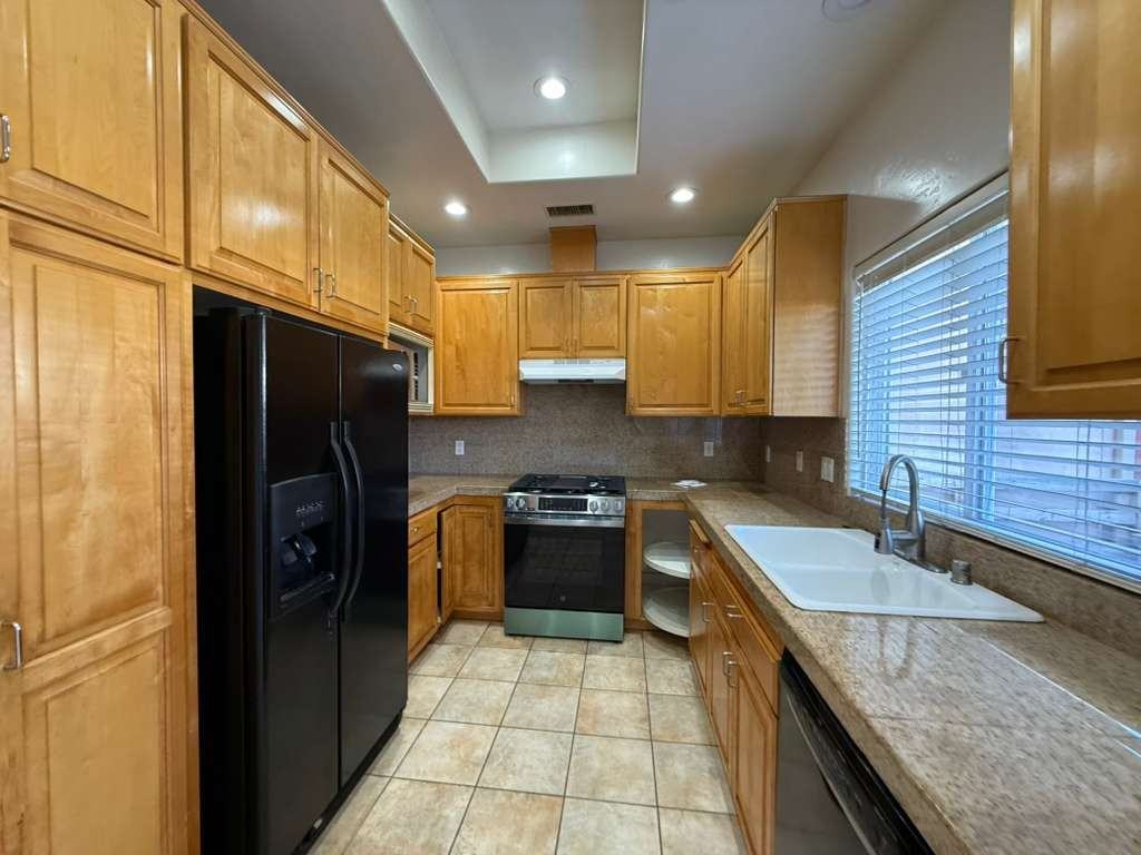 1935 Felspar St #1935 - Photo 2 of 19