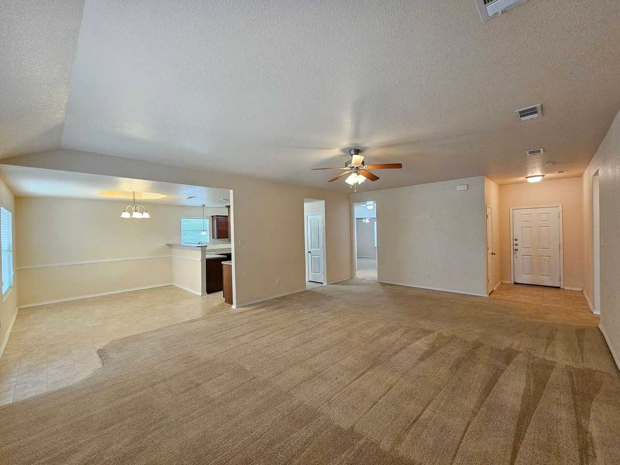 2102 Coy Dr - Photo 3 of 26