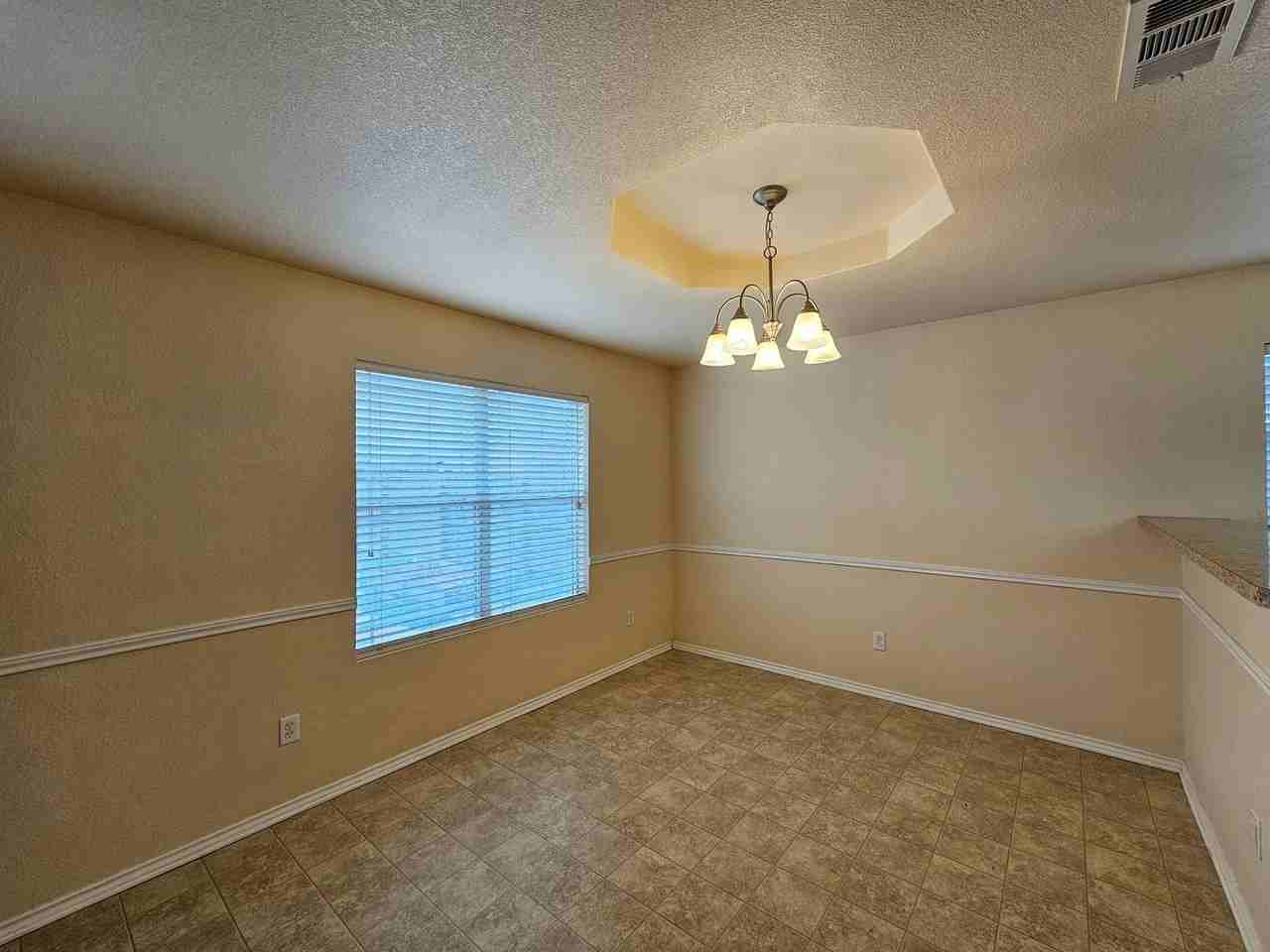 2102 Coy Dr - Photo 4 of 26