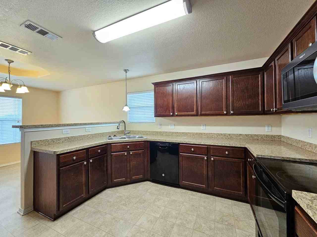 2102 Coy Dr - Photo 7 of 26