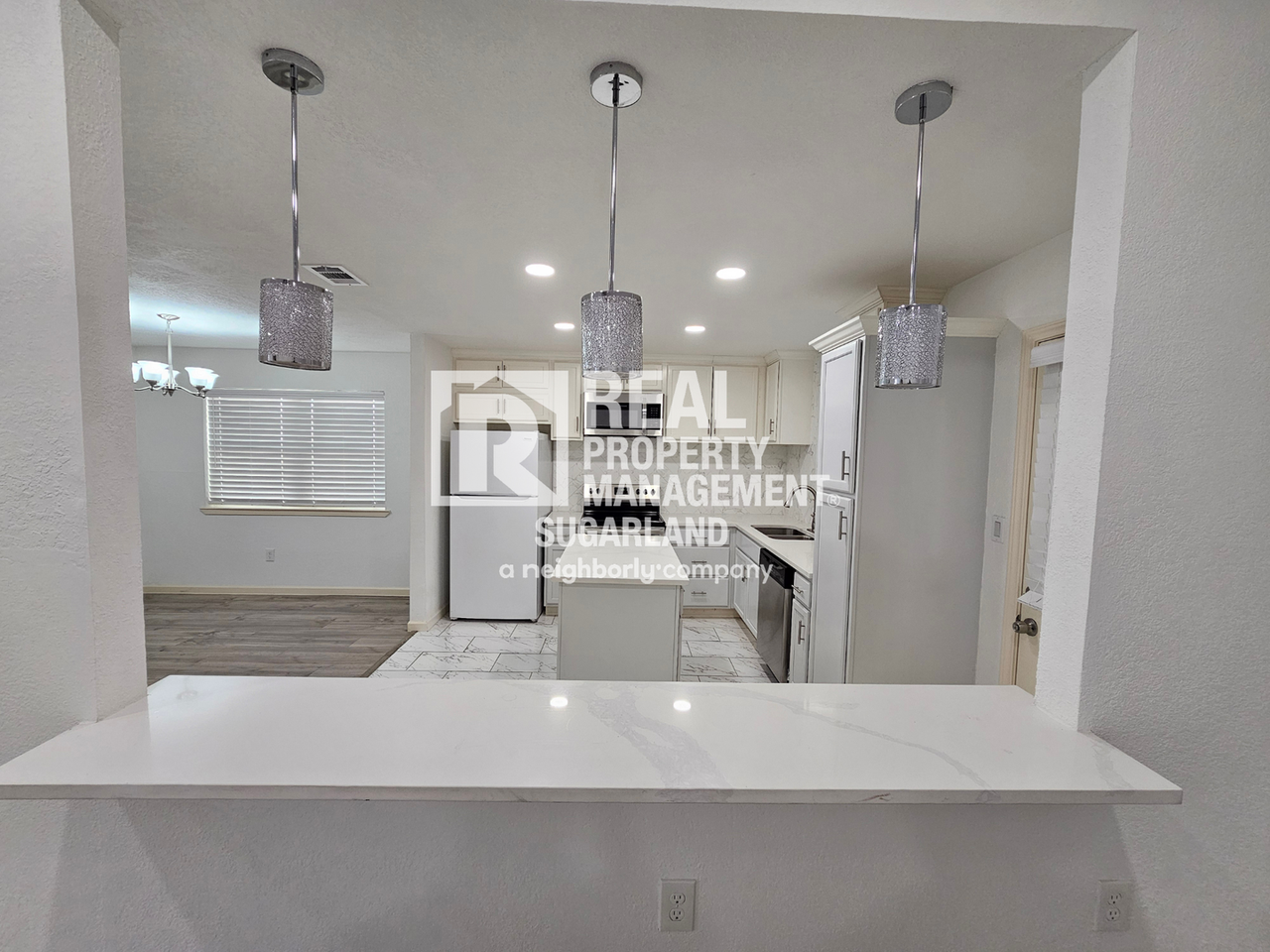 10527 Westedge Dr - Photo 4 of 28