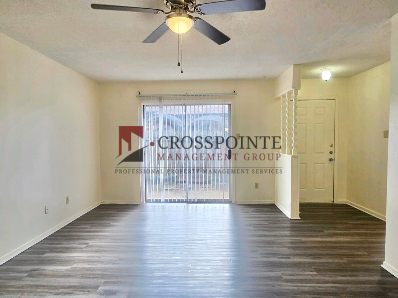 115 Queens Ct - Photo 3 of 19