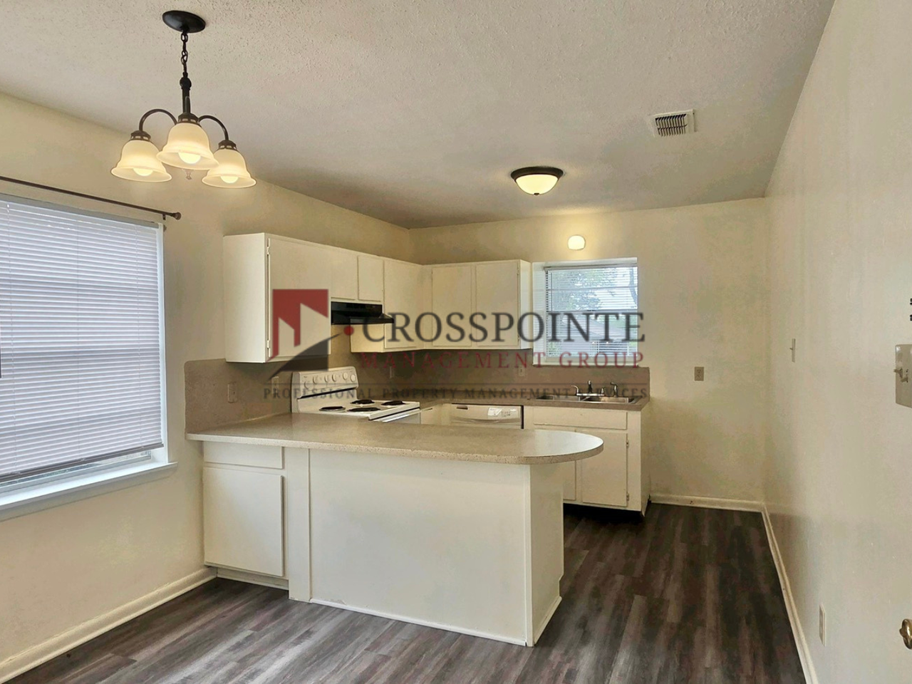 115 Queens Ct - Photo 6 of 19