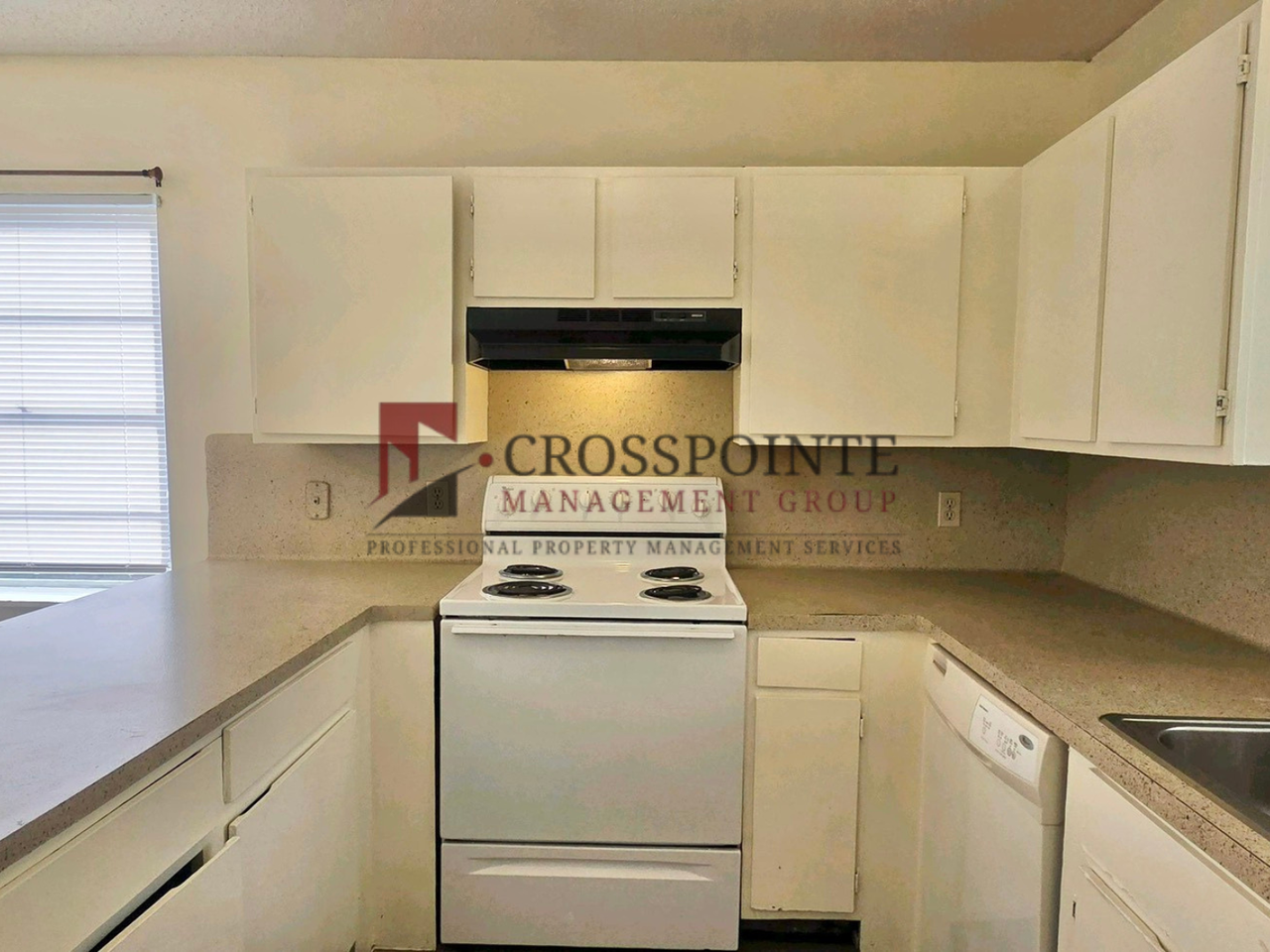 115 Queens Ct - Photo 7 of 19