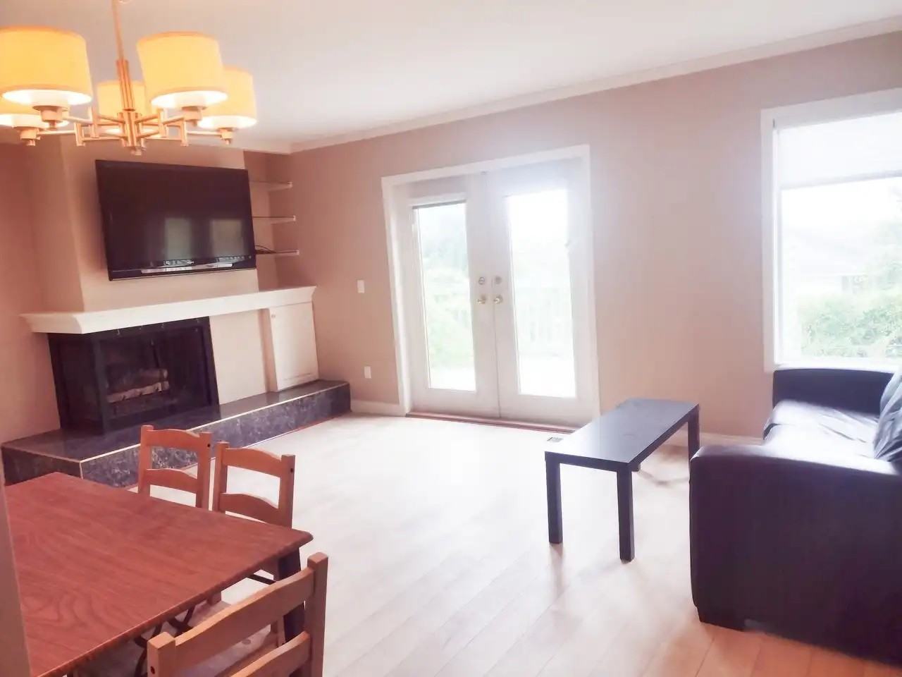 4559 Grassmere Street - Photo 3 of 10