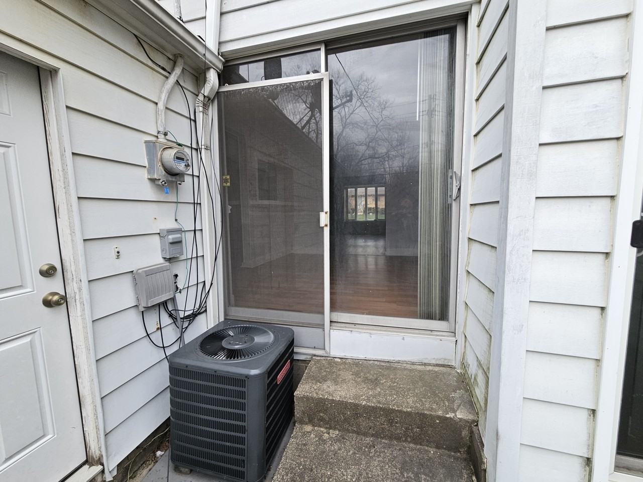 6094 Andover Blvd #1 - Photo 4 of 22