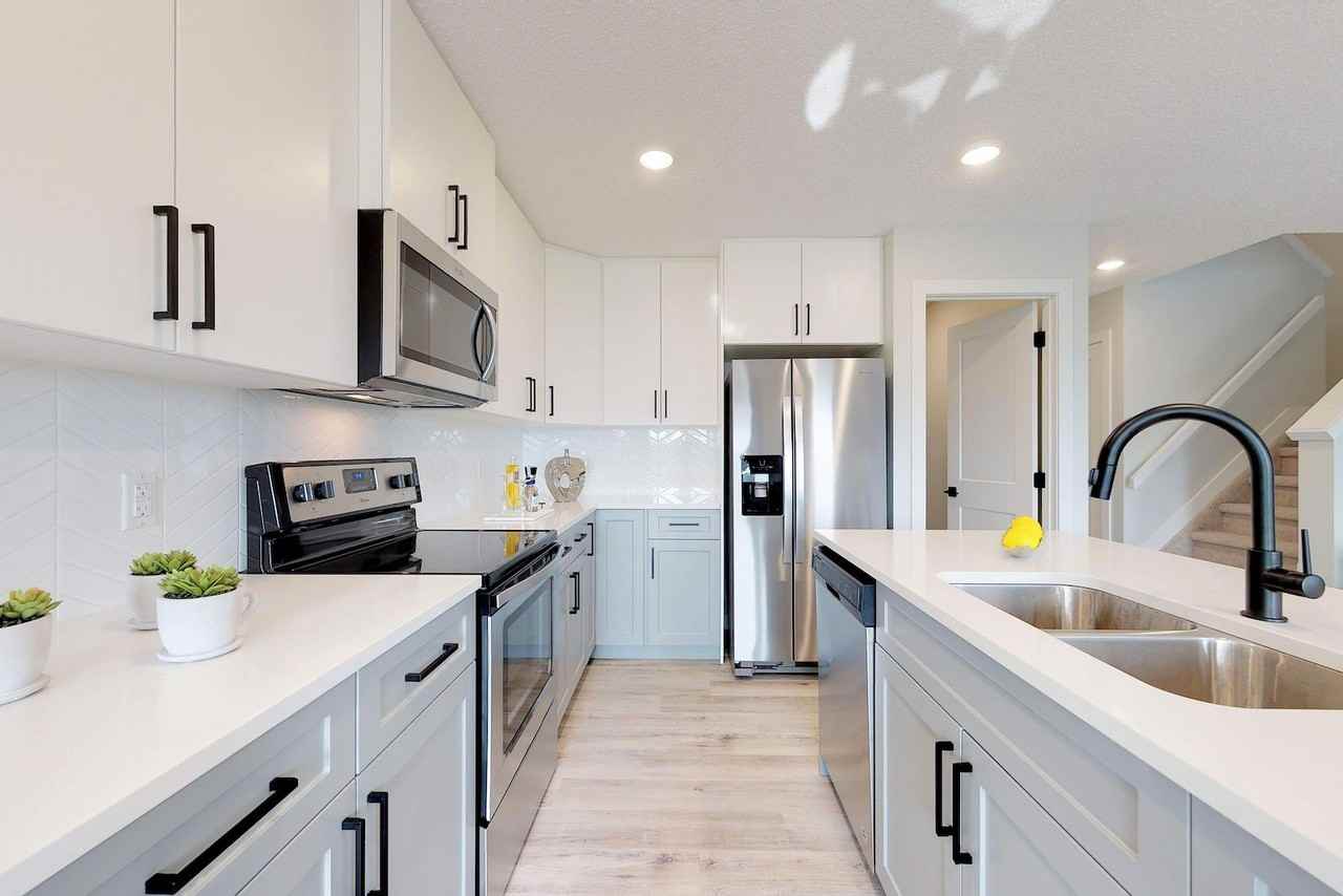 7914 174 Ave Nw #MAIN - Photo 3 of 25