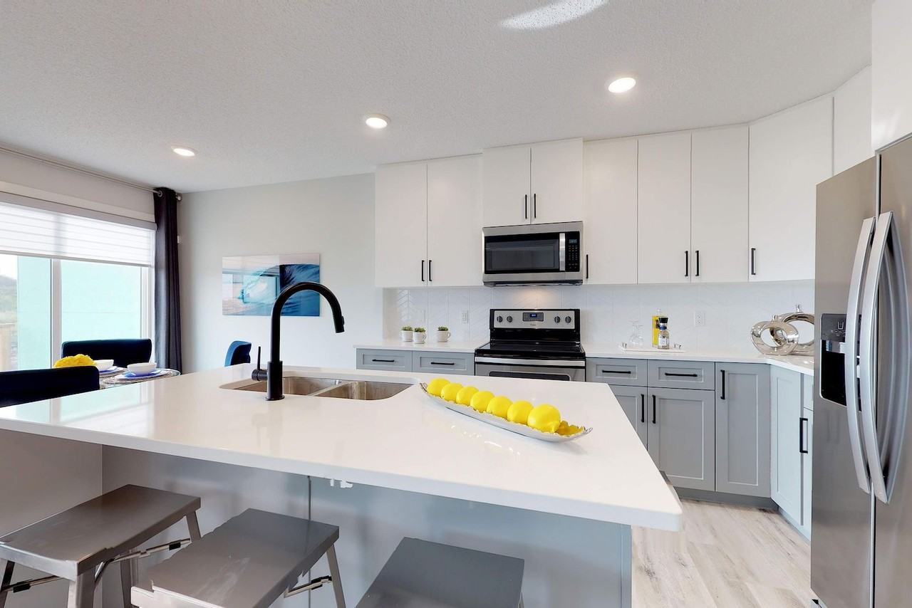 7914 174 Ave Nw #MAIN - Photo 4 of 25