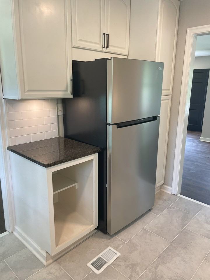 2225 Old Spring Rd Se #1 - Photo 7 of 23