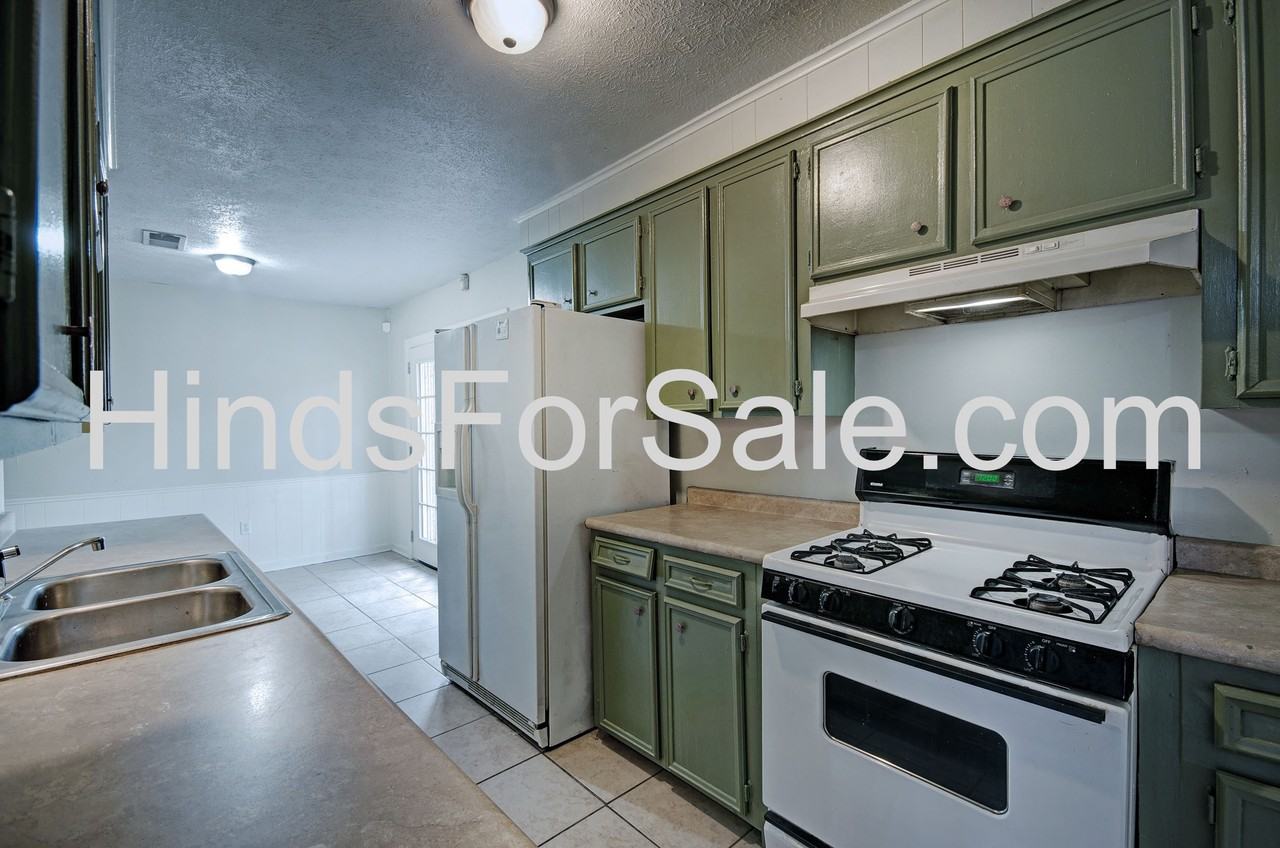 105 Cross Tree Circle - Photo 7 of 18