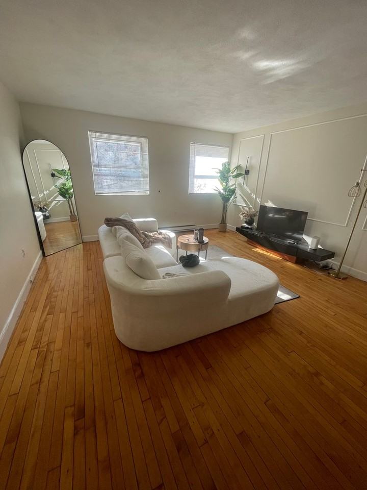 20 Armington St - Photo 2 of 6