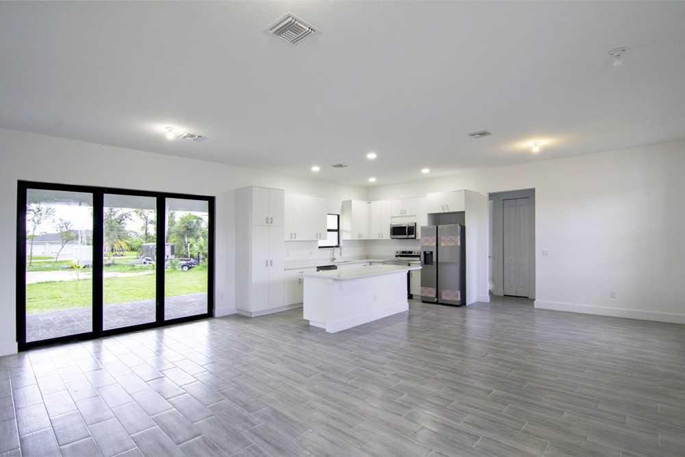 15633 Lakeland Cir #1 - Photo 5 of 27