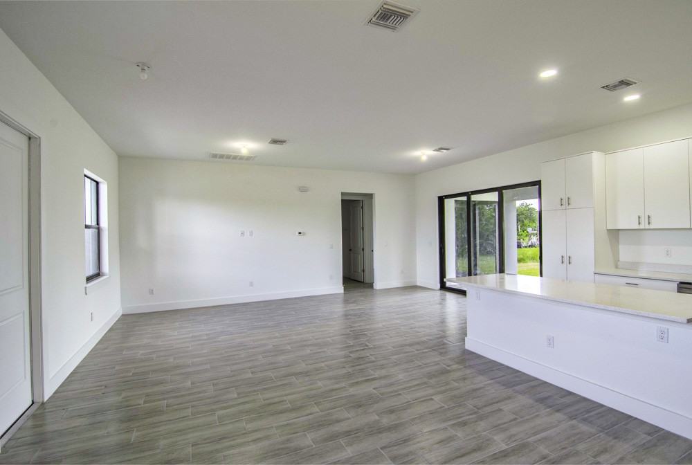 15633 Lakeland Cir #1 - Photo 6 of 27