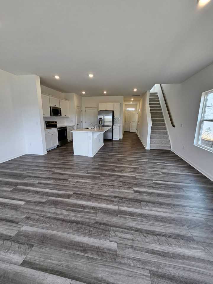 483 Fran Dr #1 - Photo 4 of 18