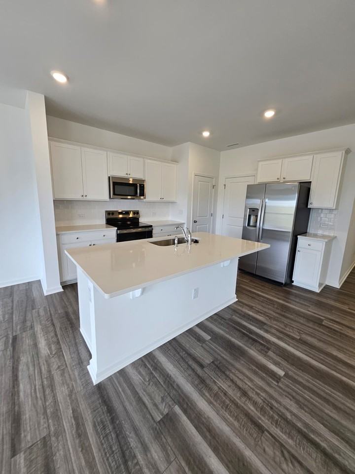 483 Fran Dr #1 - Photo 5 of 18