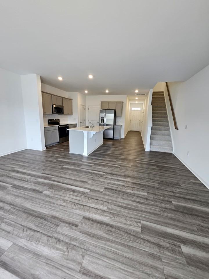 477 Fran Dr #1 - Photo 5 of 18