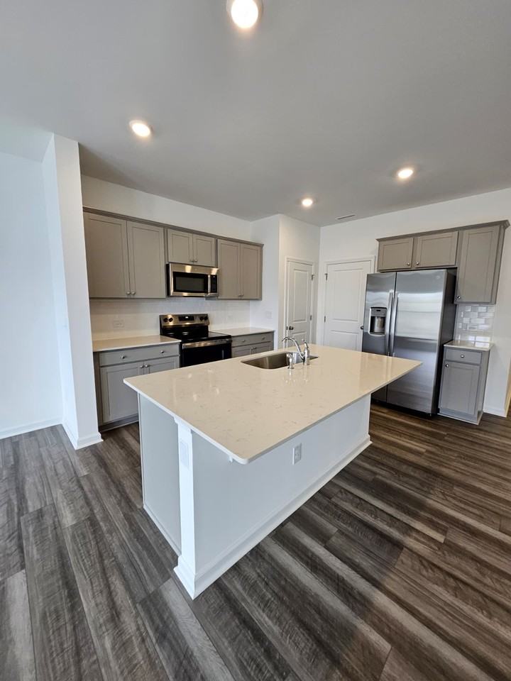 477 Fran Dr #1 - Photo 6 of 18