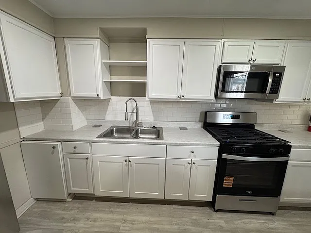 5105 Chalgrove Ave #1 - Photo 6 of 35