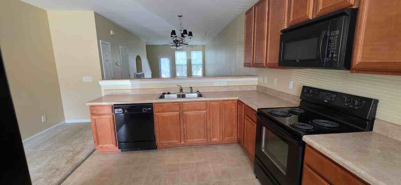 5585 Farm House Trl - Photo 7 of 13