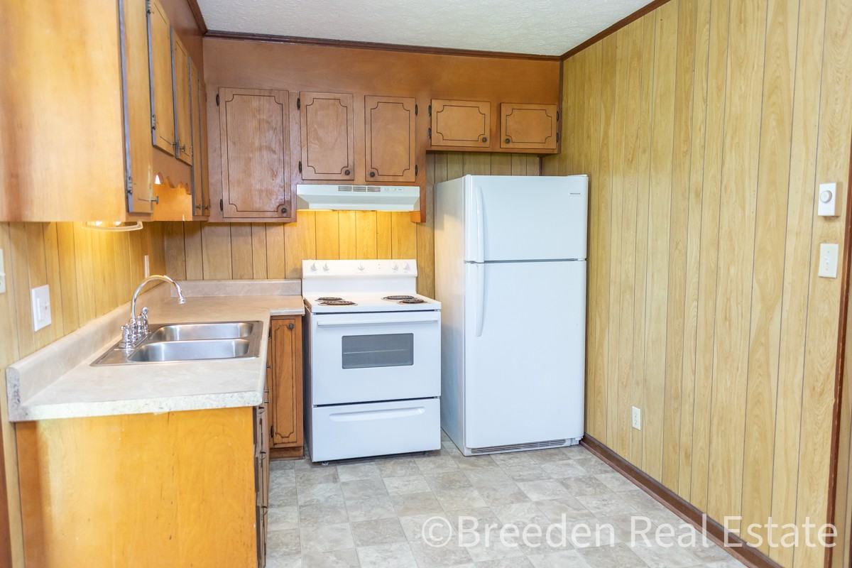 124 Polly St #B - Photo 3 of 13