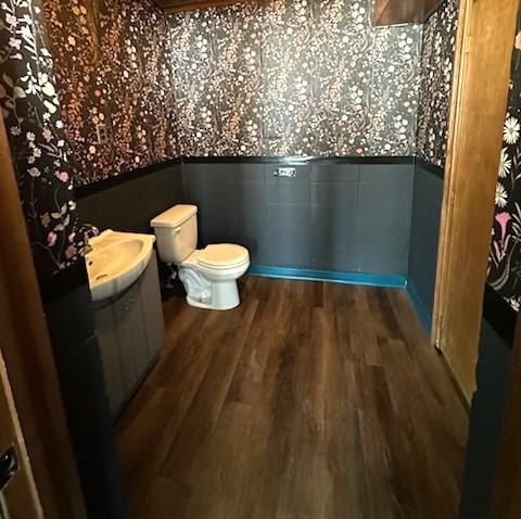 1323 Everest Ave Ofc #5 - Photo 4 of 5