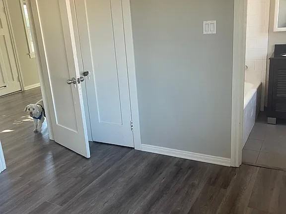 1111 Blake Avenue - Photo 3 of 15