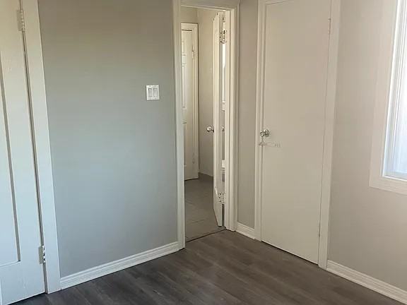 1111 Blake Avenue - Photo 6 of 15