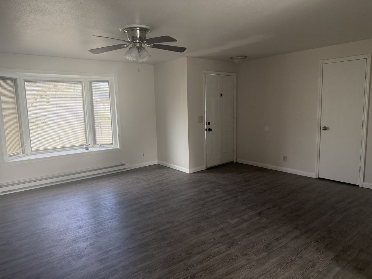 3541 Granger Ave W - Photo 6 of 15