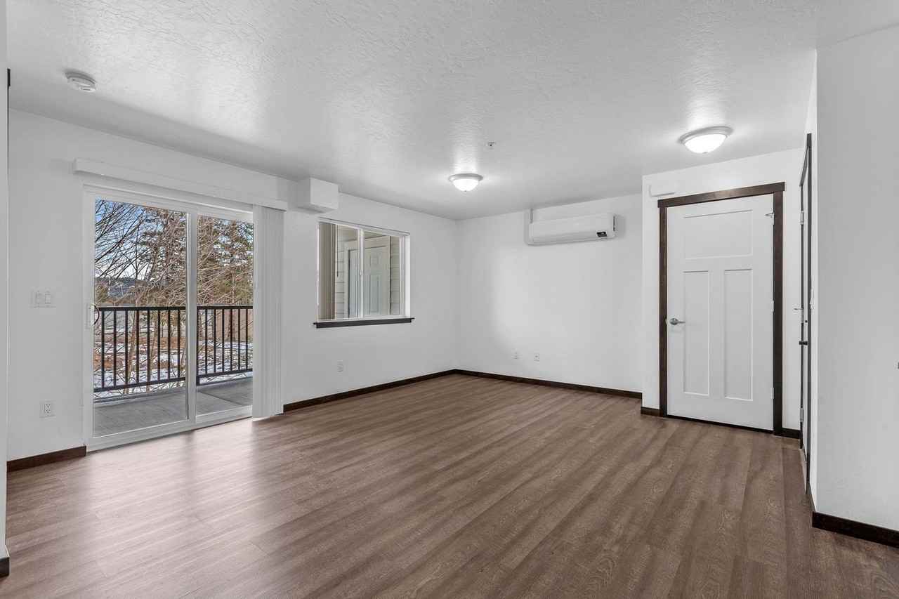 The Landmark - Photo 3 of 27