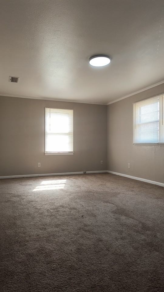 3109 Daffodil St #1 - Photo 4 of 9