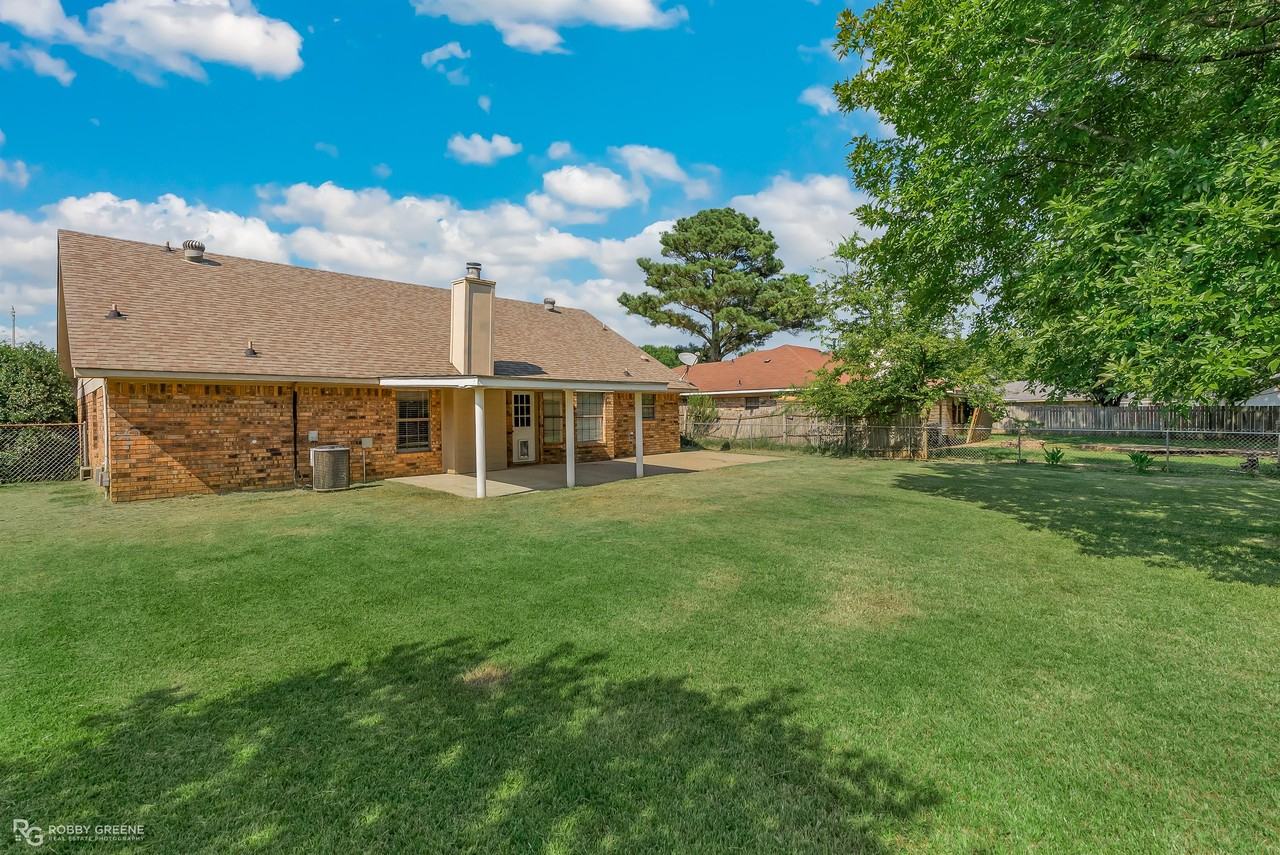 2637 Brown St #1 - Photo 3 of 20