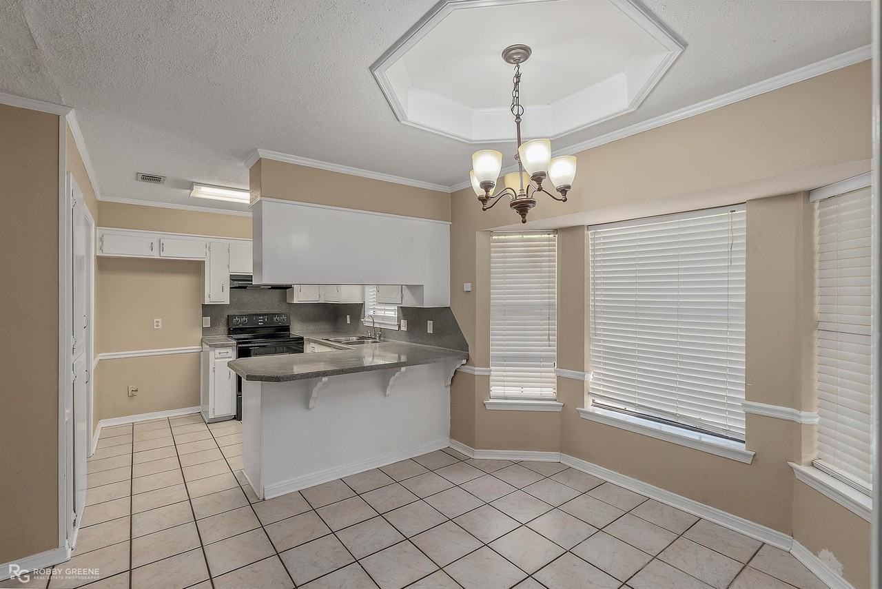 2637 Brown St #1 - Photo 5 of 20