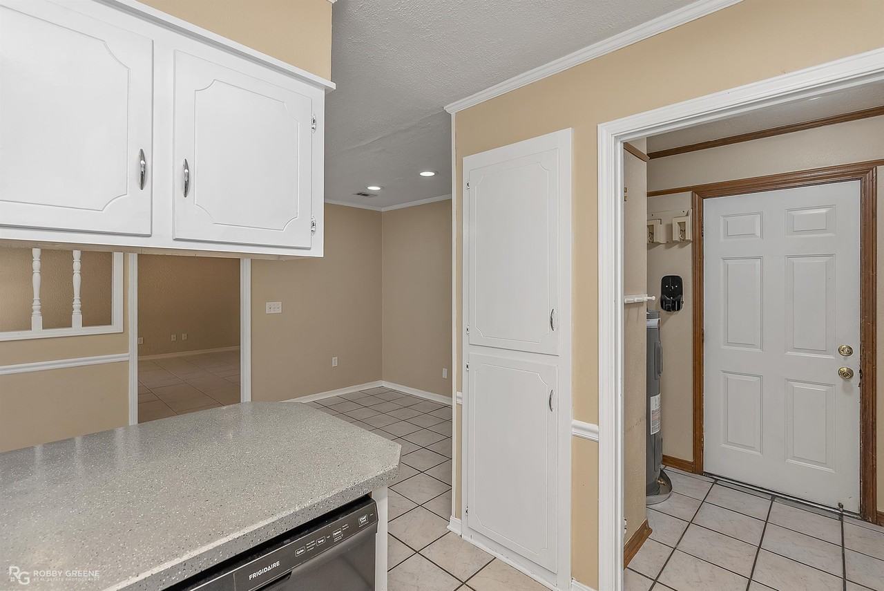 2637 Brown St #1 - Photo 7 of 20