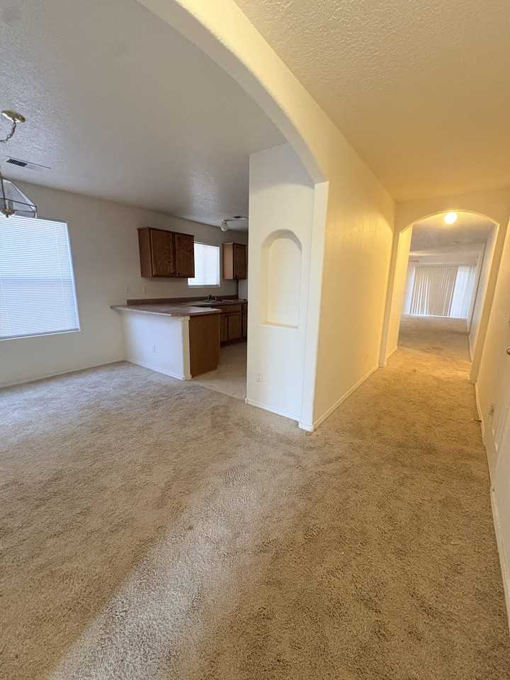 1848 Gallinas Rd Ne #1 - Photo 4 of 12