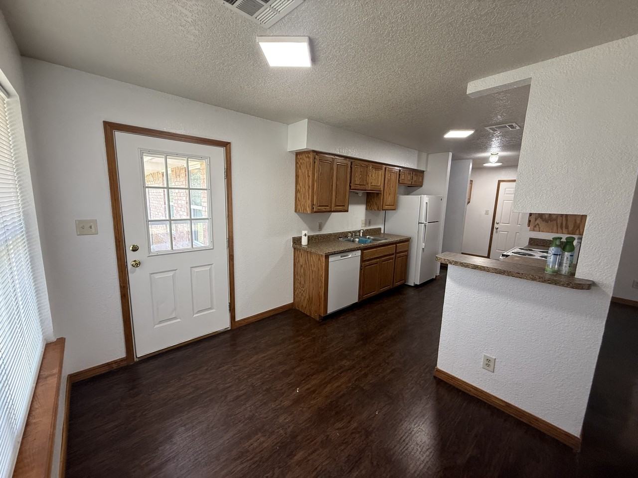 3400 Colbert St #1 - Photo 3 of 10