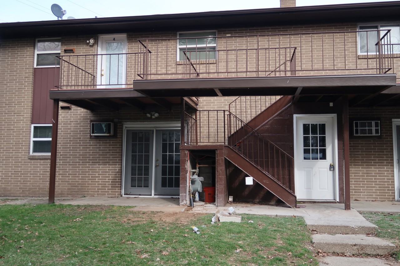 2515 Mckee Ave Sw #2 - Photo 2 of 10