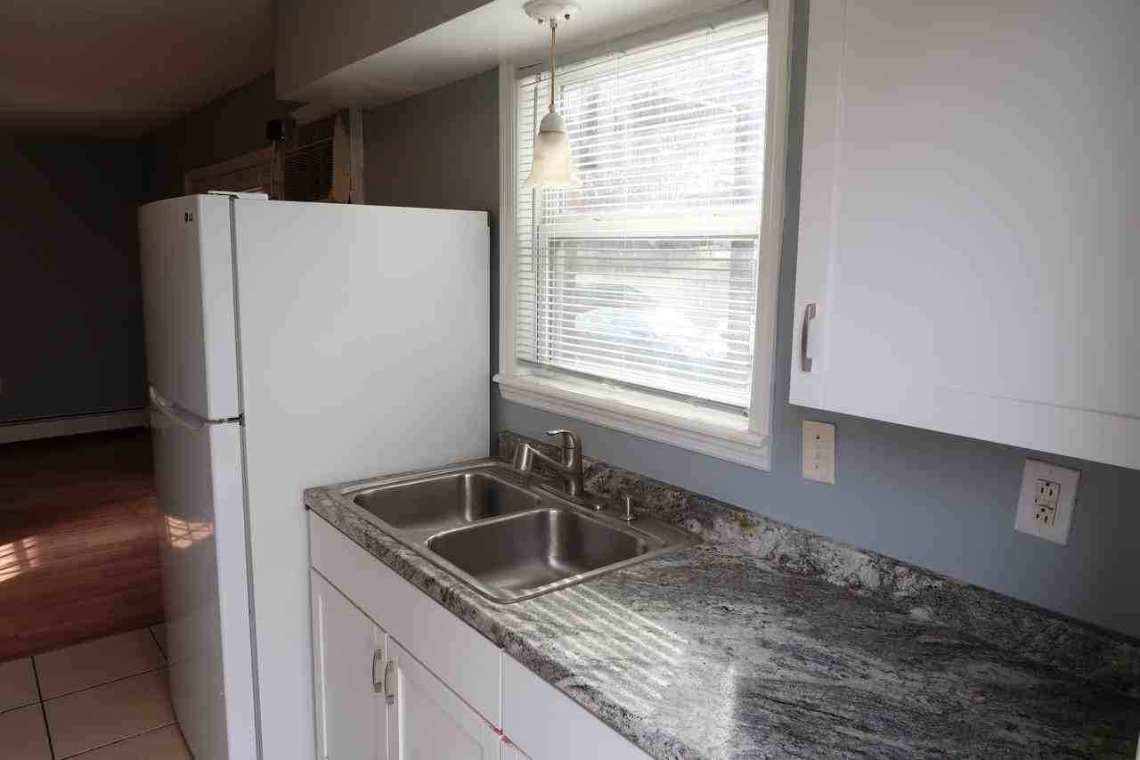 2515 Mckee Ave Sw #2 - Photo 6 of 10