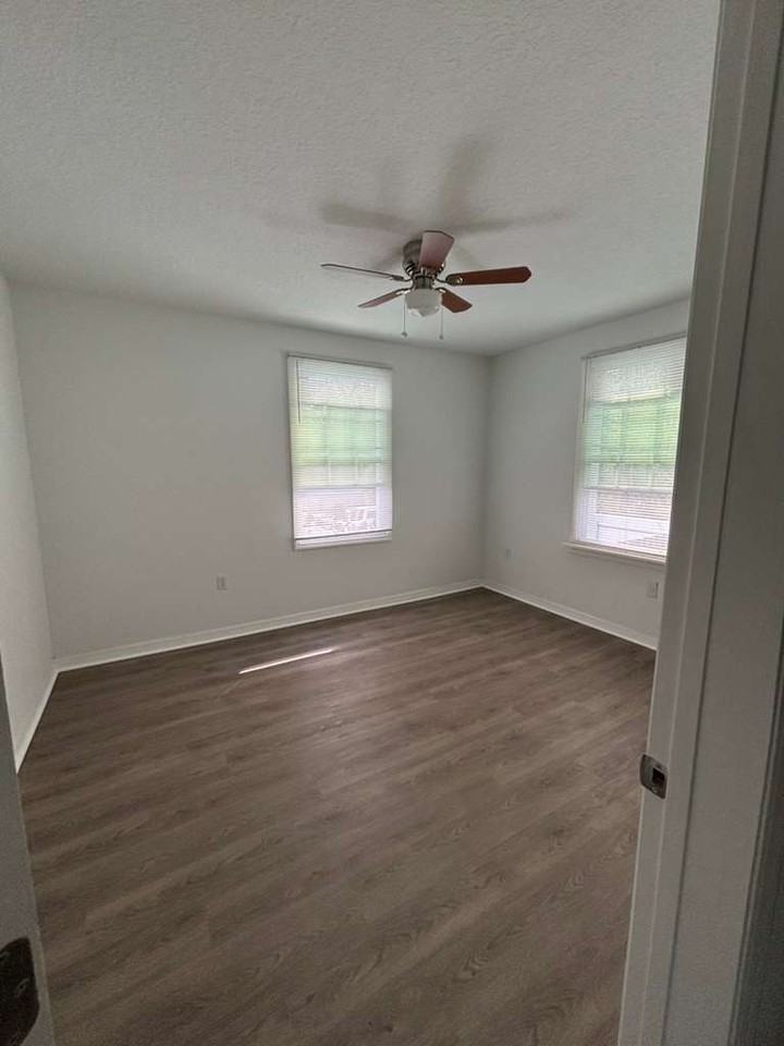 26 W 27th St #2 - Photo 2 of 10