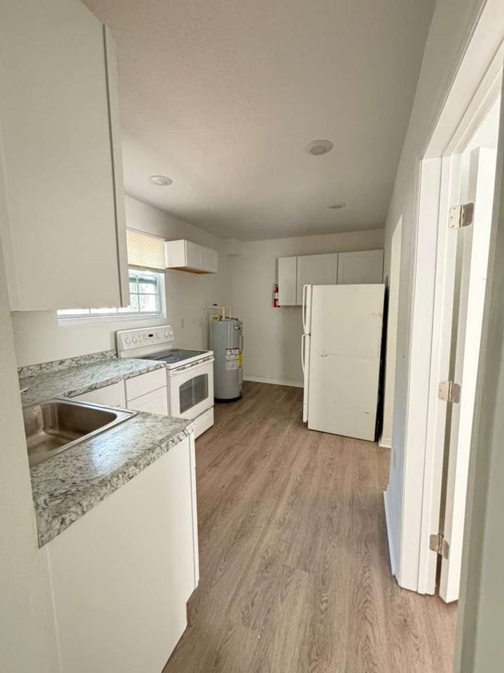 26 W 27th St #2 - Photo 7 of 10