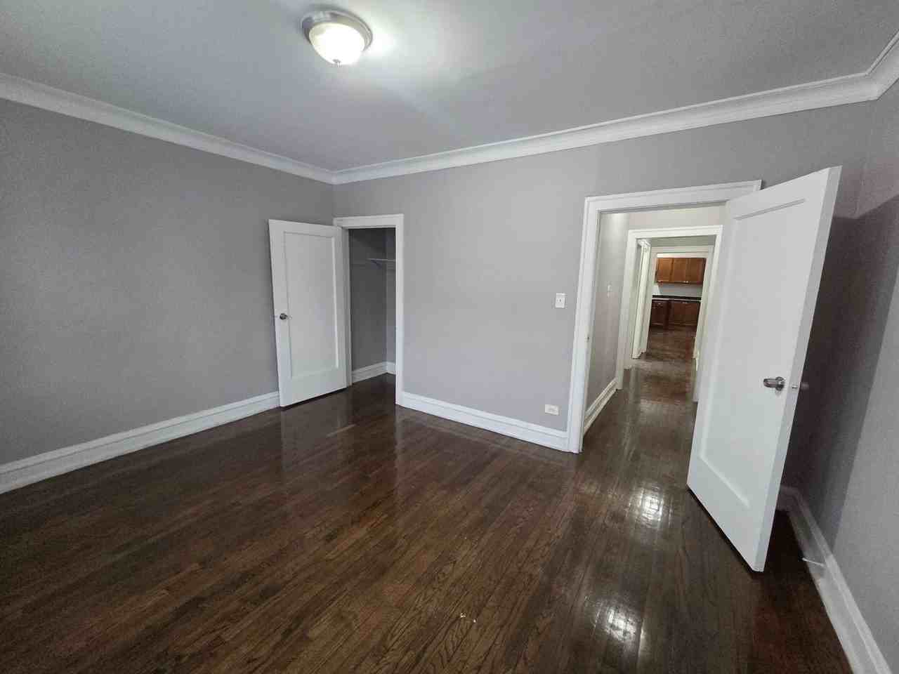 8152-58 S Maryland Ave - Photo 2 of 6