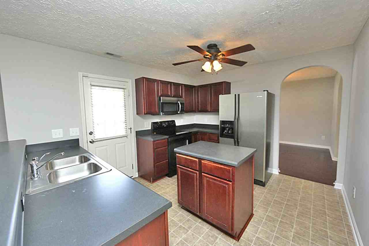 1909 Raj Dr - Photo 4 of 16