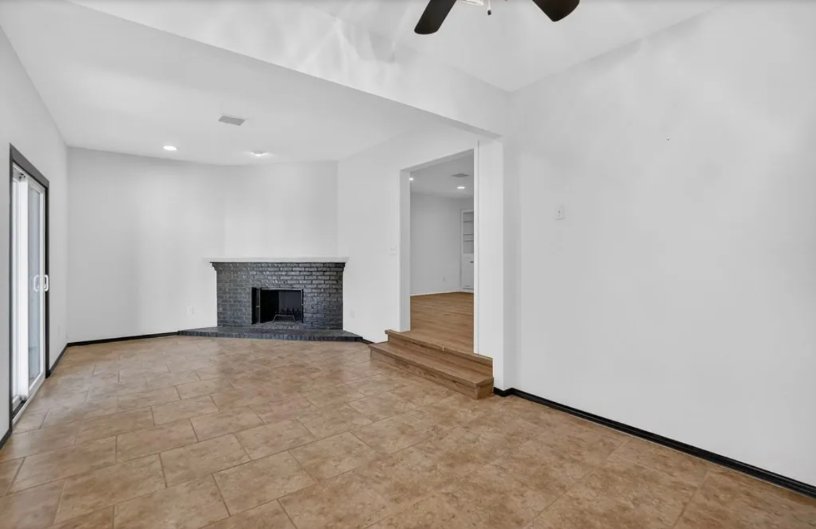 3220 Preston Dr #1 - Photo 4 of 11