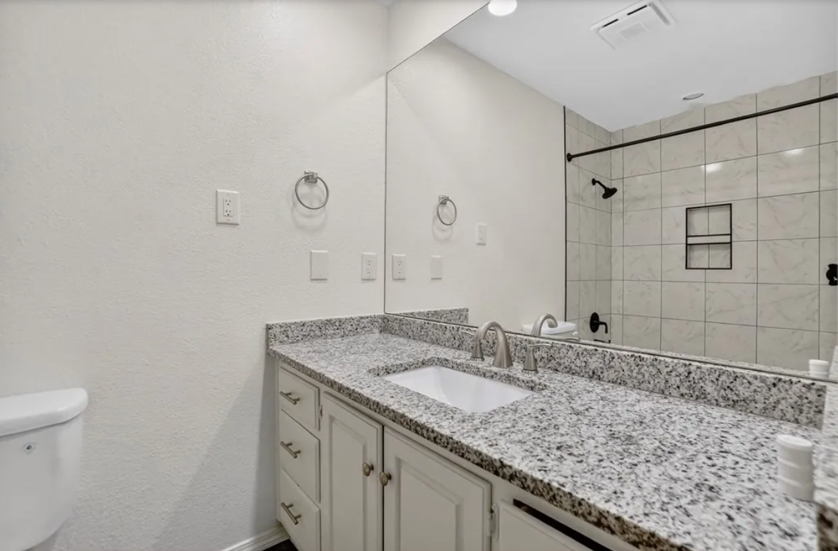 3220 Preston Dr #1 - Photo 6 of 11