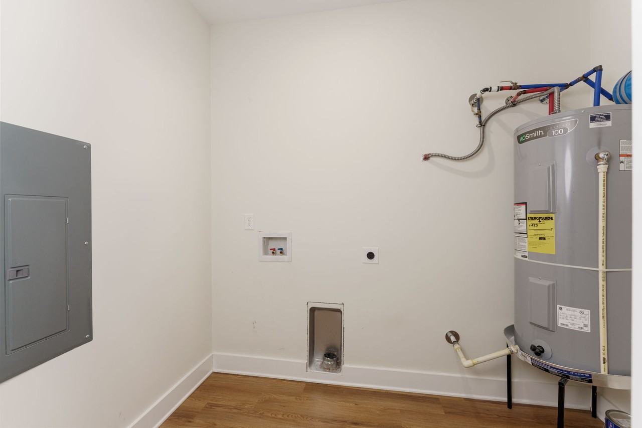 816 Nixon St #4 - Photo 7 of 20