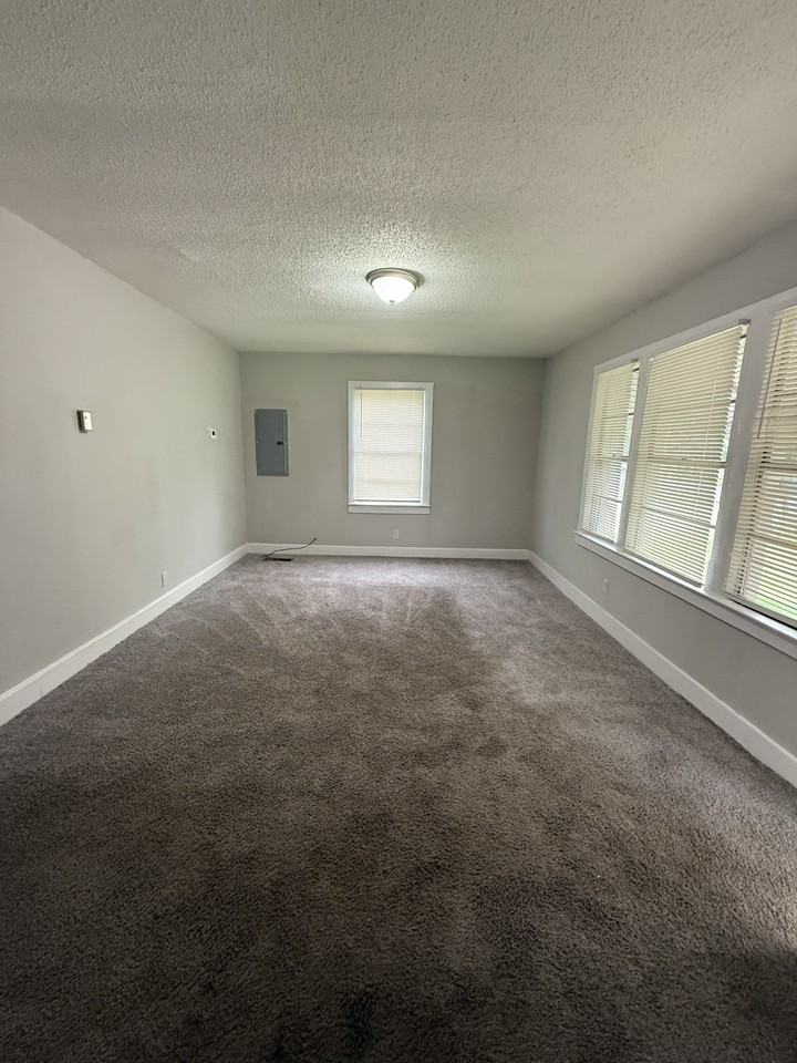 5107 5th St N #1 - Photo 3 of 6