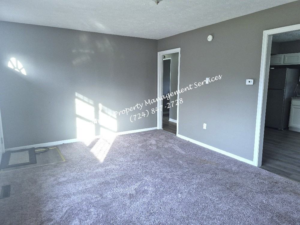 189 Grandview Ave #1 - Photo 4 of 15