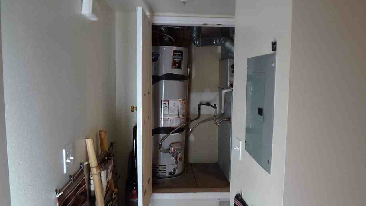 672 N 500 W #105 - Photo 3 of 11