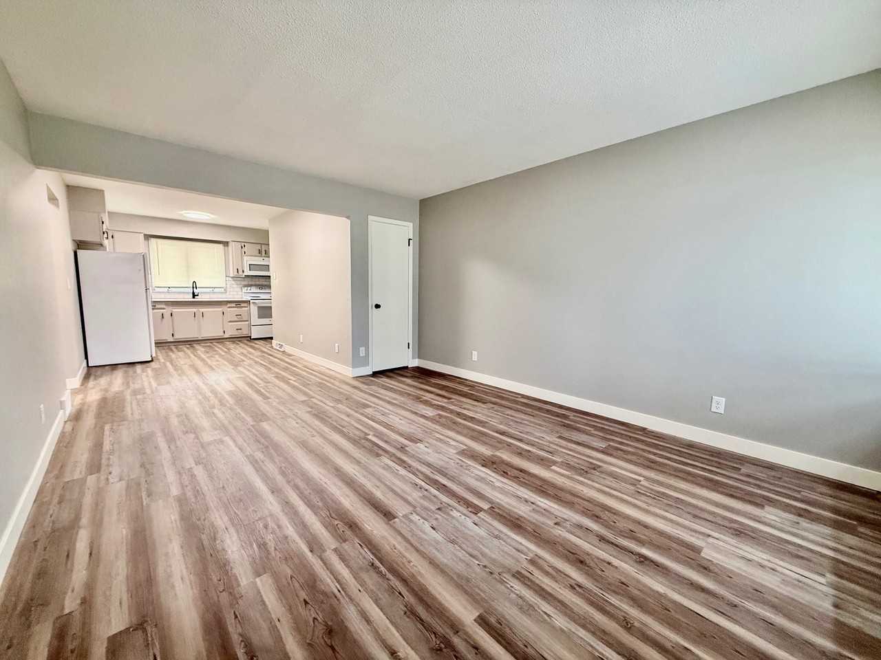 1710 Carriage Hill Dr #1 - Photo 4 of 12