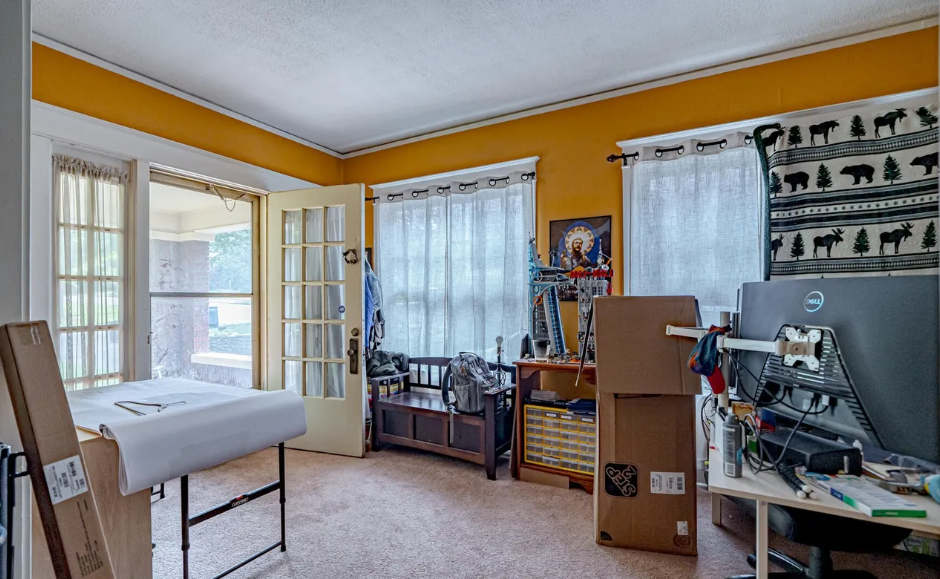 1312 Main St #1 - Photo 6 of 10