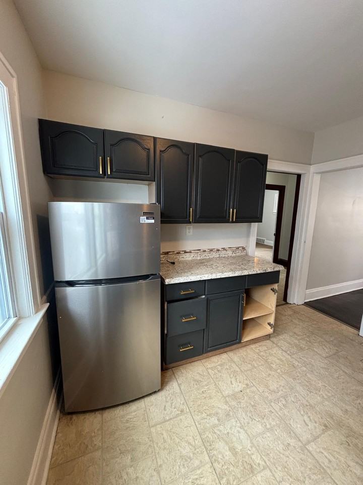 15712 Cloverside Ave #1 - Photo 7 of 23